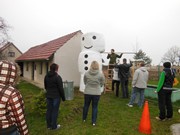 Stavíme sněhuláka s partnery,  rodiči a dětmi